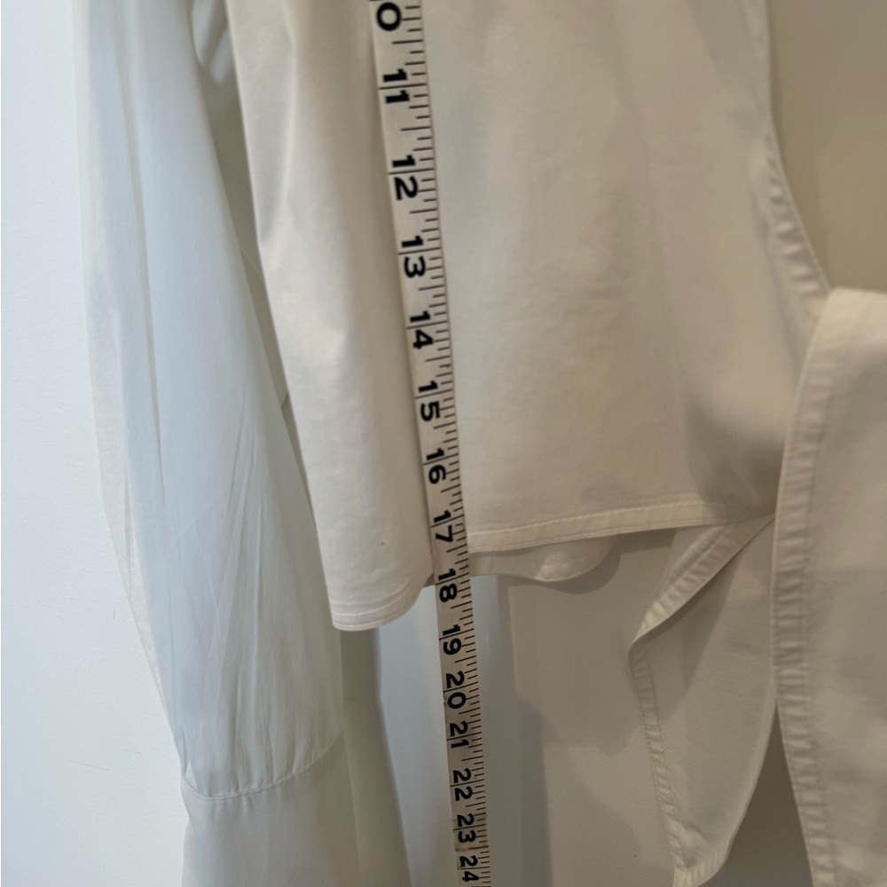 Crazy Larry Vintage Tie-Front Blouse.
Perfect for spring! - Picture 8 of 9